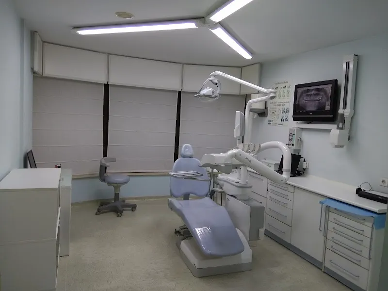DENTAL LOS PUENTES. Dr.Carlos Rodríguez Pardo