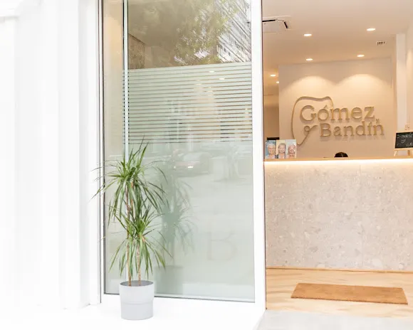 Clínica Gómez y Bandín dental y estética