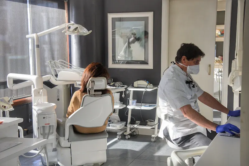 Clínica Dental Javier Araujo | Dentista en Coruña