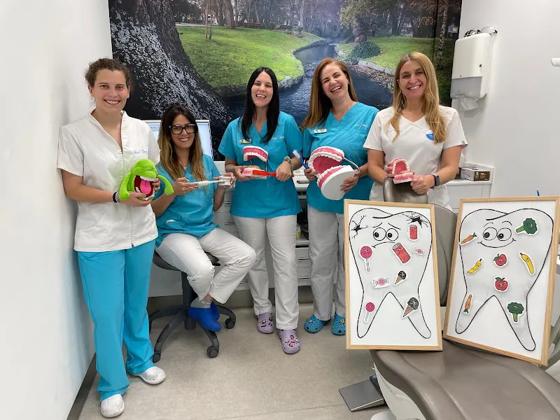 Clínica Dental Ana M. Díaz - Dentista en Arteixo - foto 3