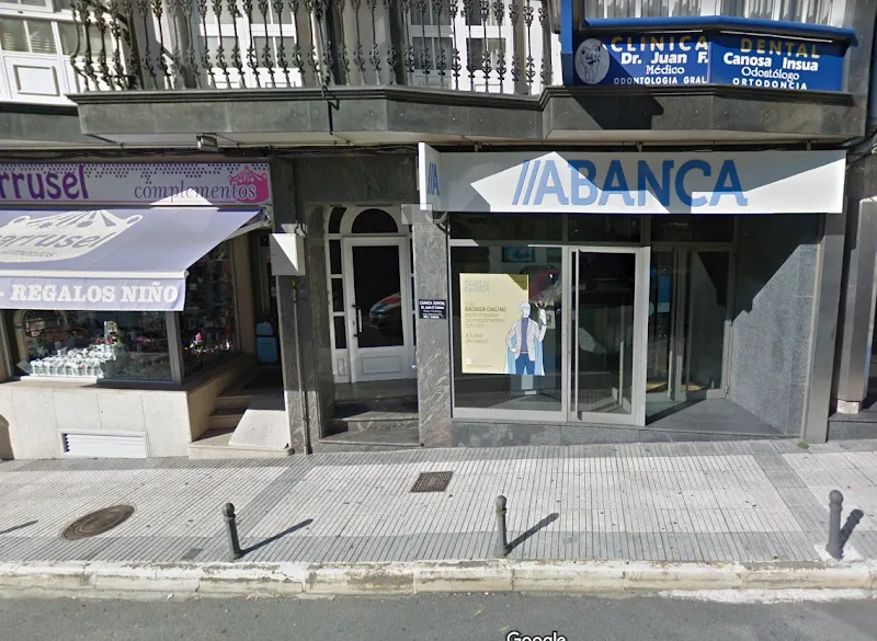 Clínica Dental - Juan Francisco Canosa Ínsua - Cee