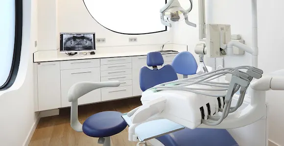 Clínica Dental Reyes de Navarra Vitoria-Gasteiz - Dentista en Vitoria-Gasteiz