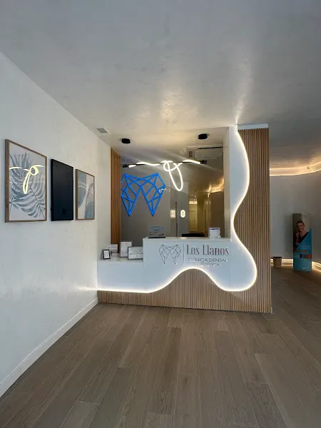 Clínica Dental Los Llanos - Albacete