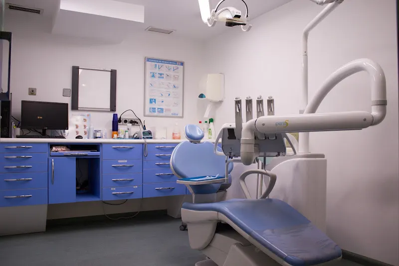 Clínica Perio&Implant Alicante - Carmen Pomares
