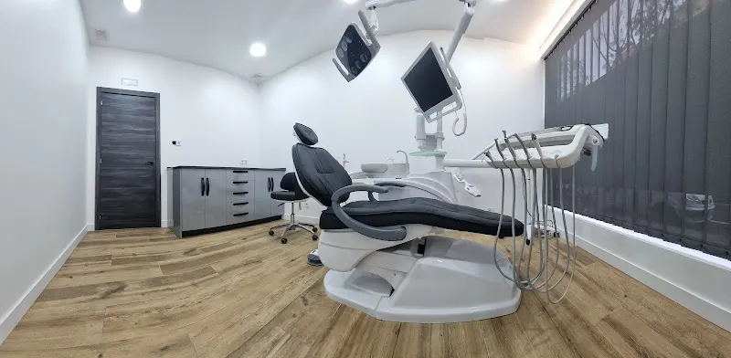 Dentinia - centro de salud bucodental , Tu Clínica Dental en Alicante - Alicante