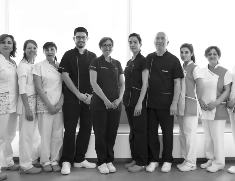 Policlínica Dental Jacobo - Dentista en Petrer - foto 3