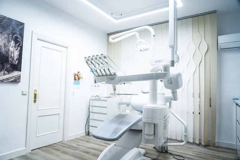 Clinica Dental Agustín Espinosa - Adra