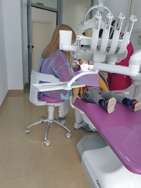 Clínica Vida Dental | Dentista en Vícar, Almería | Ortoncia, endodoncia, periodoncia, prótesis e implantes dentales - Clínica dental en Vícar - foto 2