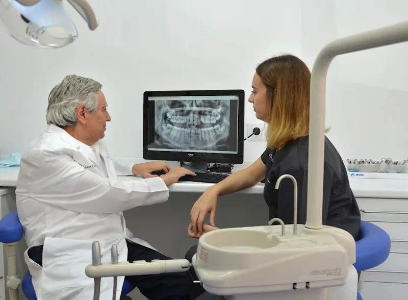 Clínica Dental Cervera - Dentista en Madrid - foto 2