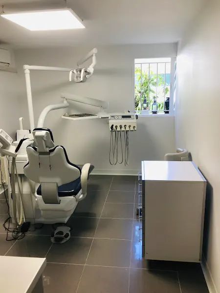 CLÍNICA DENTAL FERNÁNDEZ-CLAVÉ ortodoncia e Invisalign en pozuelo aravaca