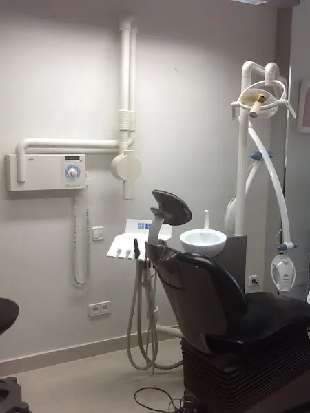 Dental Pozuelo - Clínica Dr. Menéndez