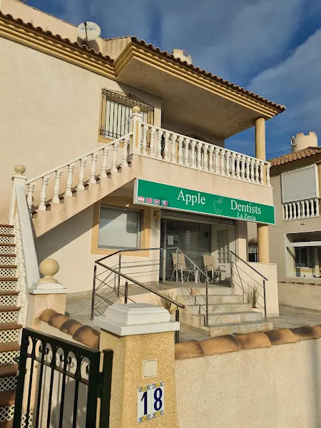 Apple Dental - Dentista en Orihuela - foto 2