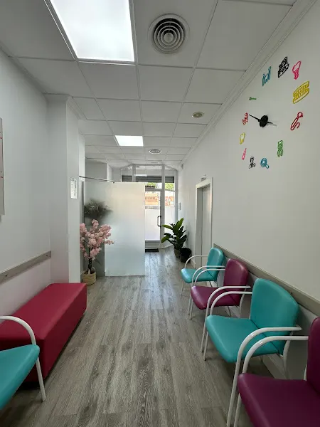 CLINICA DENTAL SANDRA NARANJO - Dentista en Alicante - foto 2