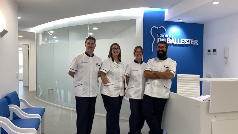 CLÍNICA DR. BALLESTER - Clínica dental en Denia - foto 2