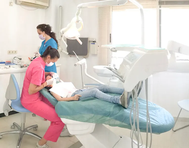 Clinica Dental Dra. Consuelo Jordá García - Dentista en Alicante - foto 2