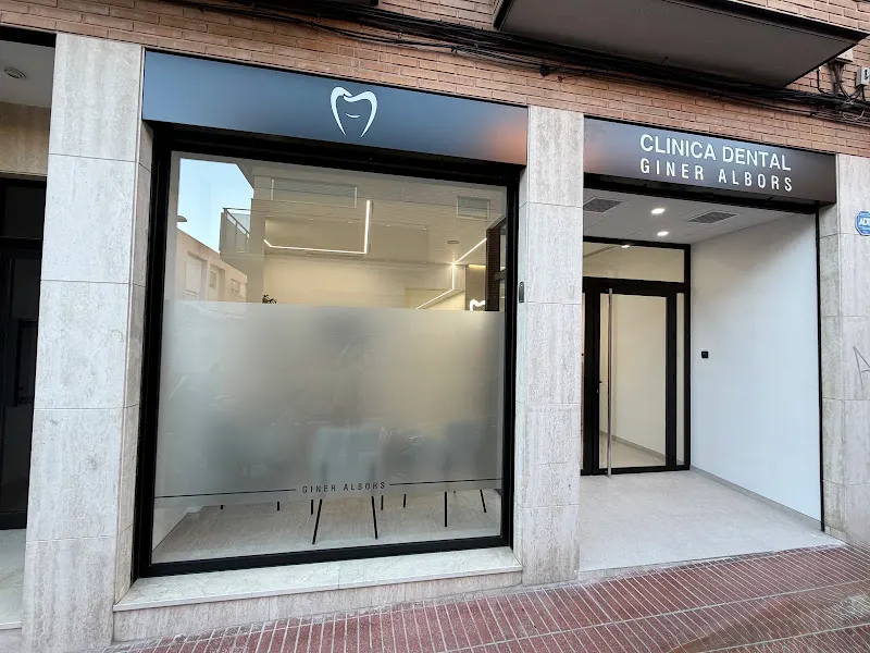 Clinica Dental Giner Albors - Dentista en Elche - foto 2