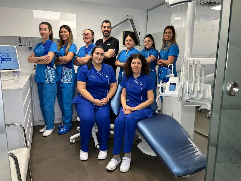 CLINICA DENTAL DRA. BRIGIDA LOPEZ MONTOYA - Clínica dental en El Ejido - foto 2