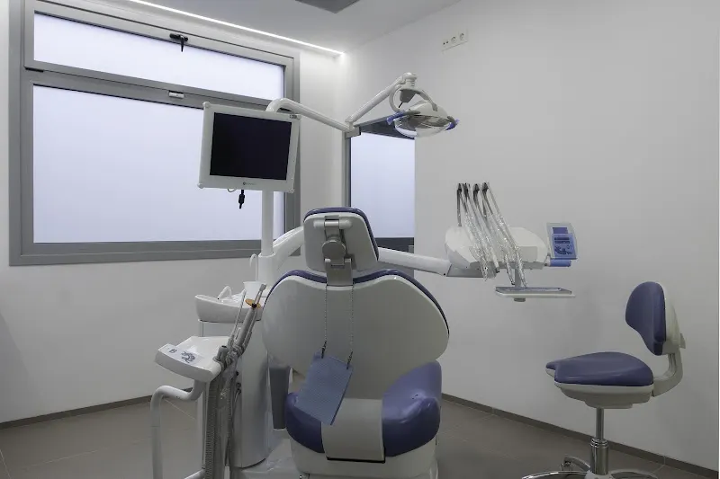 Clínica Dental Las Nieves - Clínica dental en Langreo - foto 3