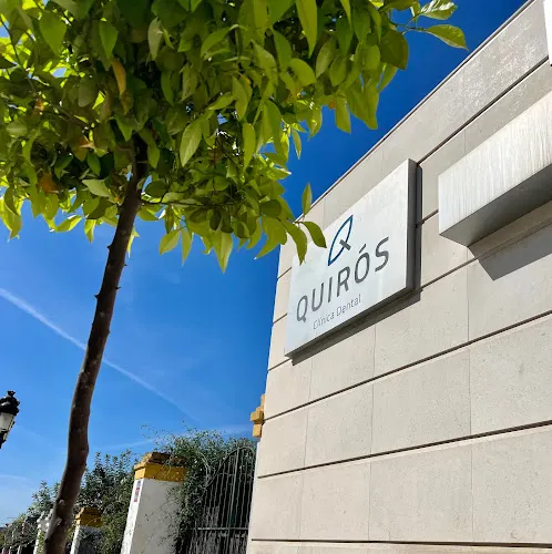 Clínica Dental Quirós - Sevilla