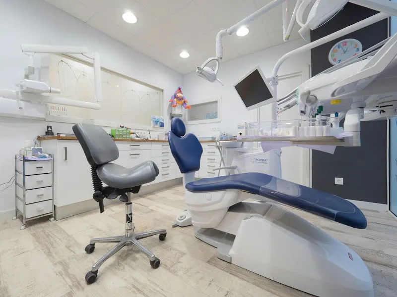 Gonzalez & Brañanova Smile Center | Carillas | Blanqueamiento dental | ortodoncia invisible