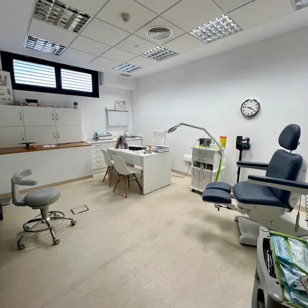 Clínica dental ILION- IDENTALITAS | Clinica Salud Integral en Villaviciosa de Odón. - Villaviciosa de Odón