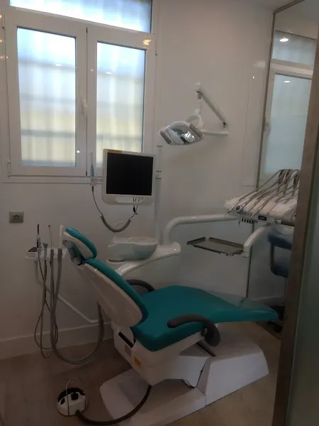 CLÍNICA DENTAL NAVADENT