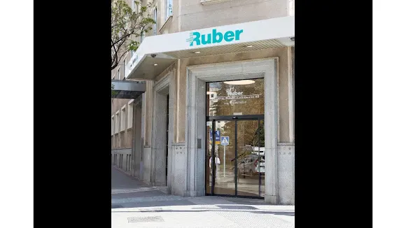Hospital Universitario Ruber Juan Bravo (C/Juan Bravo, 49)