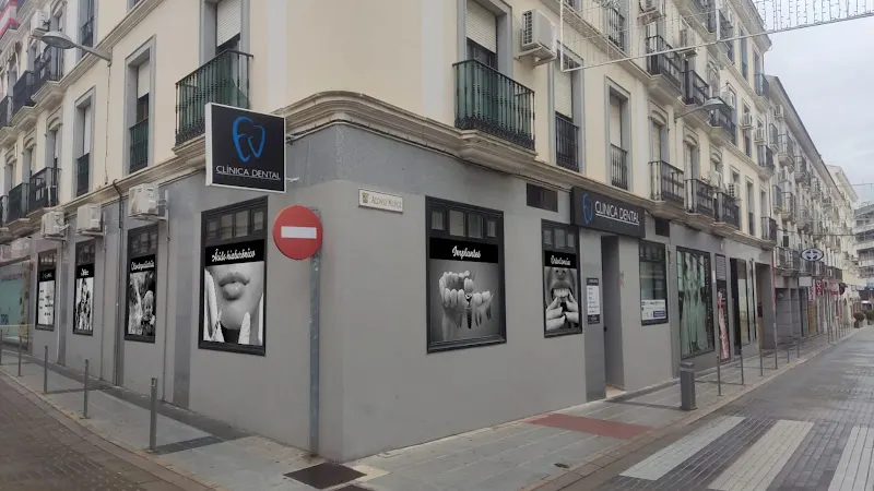 Clínica Dental Esteban Gómez - Clínica dental en Villanueva de la Serena - foto 2