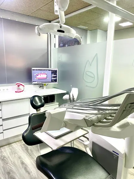 Centre Mèdic Dental Eumaden - Clínica dental en Hospitalet de Llobregat (L)