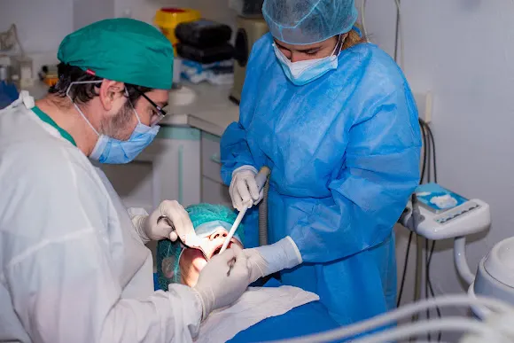 华人牙科Gesclident Clinica Dental