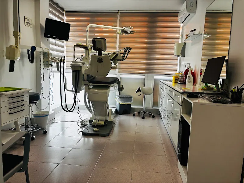 Clínica dental Dra. E. ROMERO - Sant Vicenç dels Horts