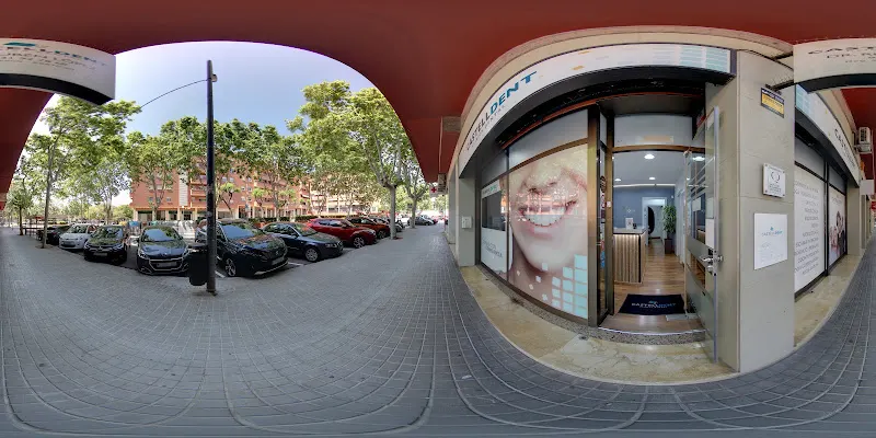 Castelldent Clinica Dental - Dr. Rubén López Crúz - Clínica dental en Castelldefels - foto 2
