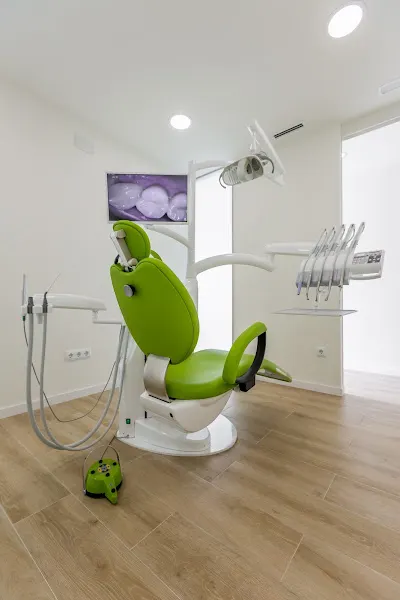 Clinica Dental Dr. Juan Herrera - Dentista en Sabadell