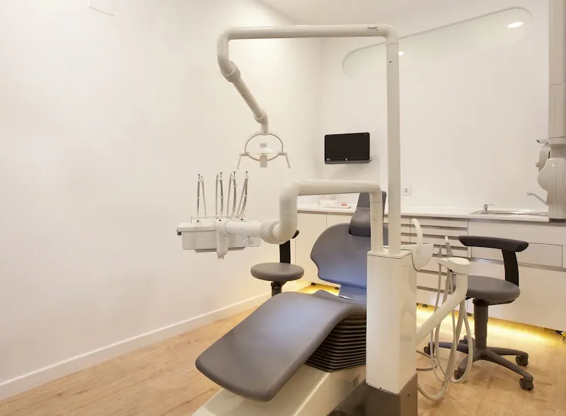 Clinica Dental Mercat Sants - Barcelona