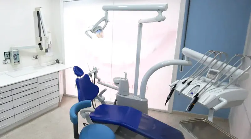 Clinica Dental Dr. Claudio G. Broitman - Granollers