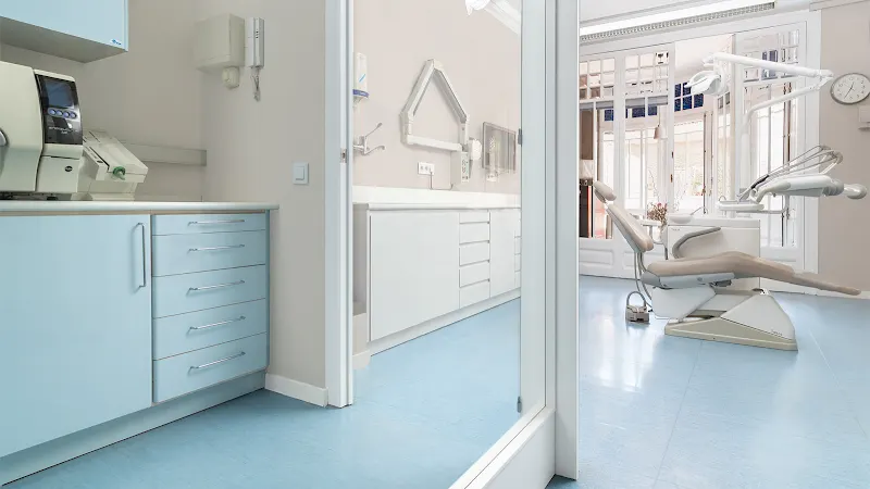 Clinica Dental Dr. Xavier Iraculis