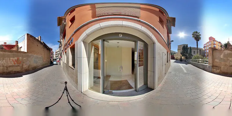 Clínica Dental Medina - Molins de Rei - Dentista en Molins de Rei - foto 2