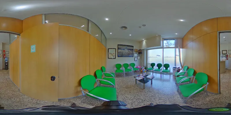 CLINICA DENTAL RODOLFO MEDINA. MONTCADA I REIXAC - Montcada i Reixac