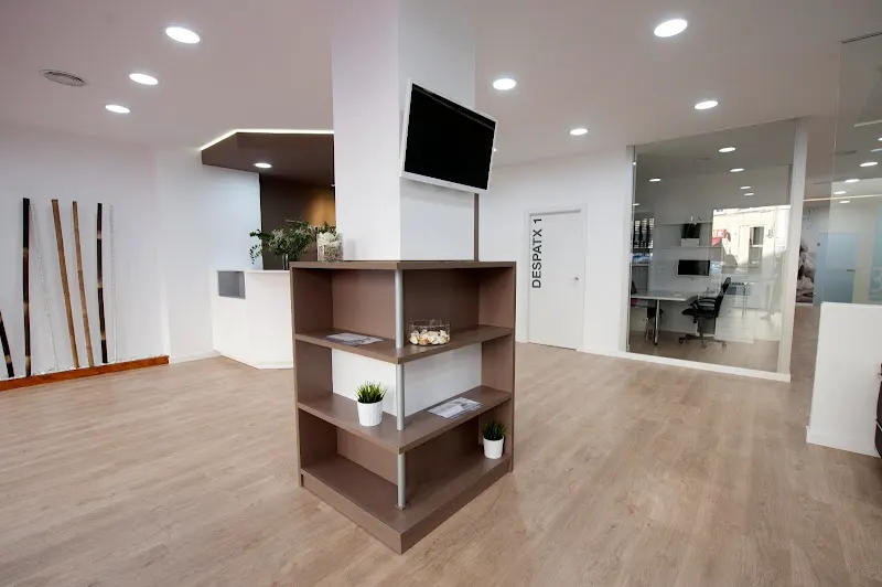 Dental Manresa - Clínica Dental