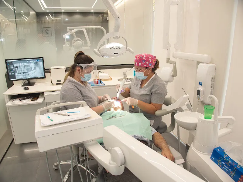 CLINICA DENTAL ESTEBAN