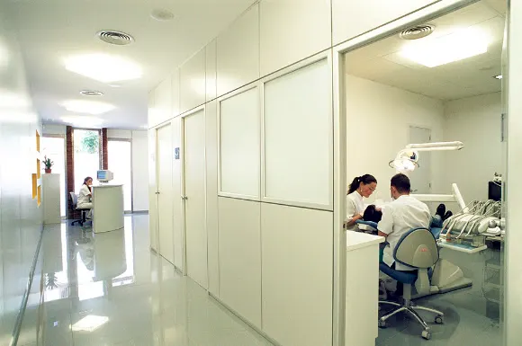 CLÍNICA DENTAL FRÍAS