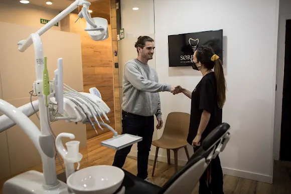Sørensen - Clínica Dental Mataró - Urgencias - Ortodoncistas - Blanqueamiento - Dentistas para niños