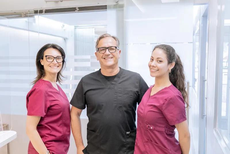Clínica Dental Dr.Ferraro - Dentista en Castelldefels - foto 2