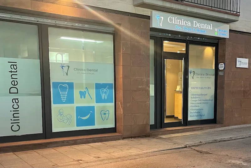 Clínica Dental Drs Reyes & Borges - Clínica dental en Gavà - foto 2