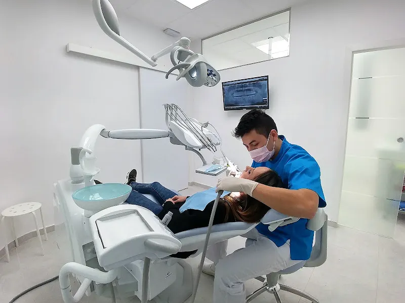 Clínica Dental Dra.Zafra - Clínica dental en Barberà del Vallès