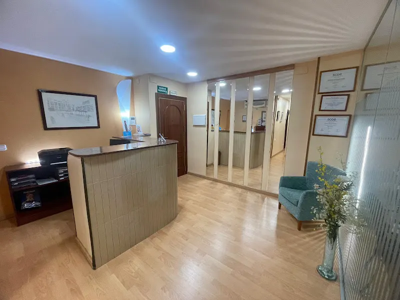 Clínica dental Pérez Marquina - Clínica dental en Gavà - foto 2