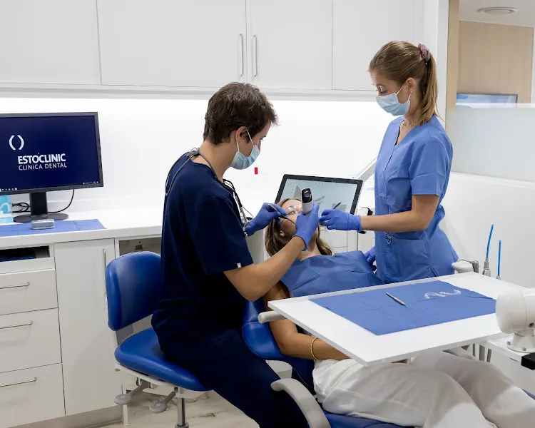 Estoclinic | Clínica Dental en Terrassa