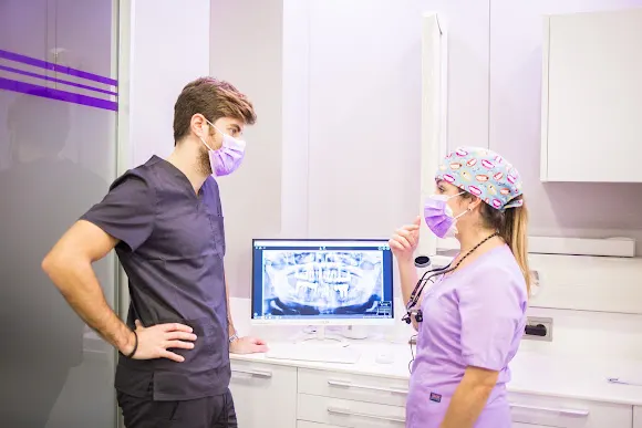 Clínica Dental Artis - Dentistas en Sabadell