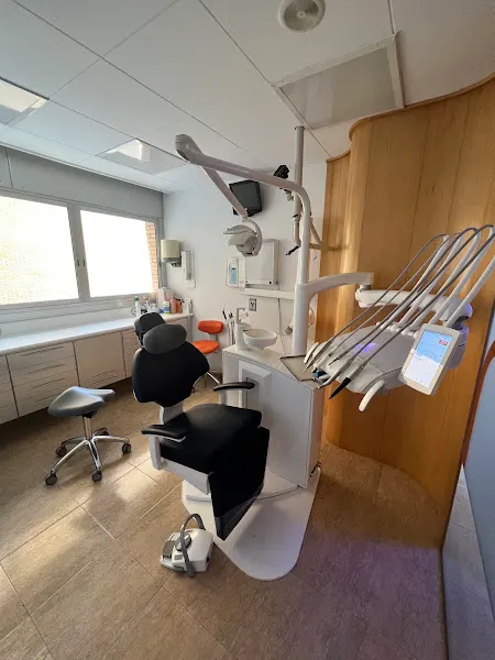 Clínica Dental Institut Serra