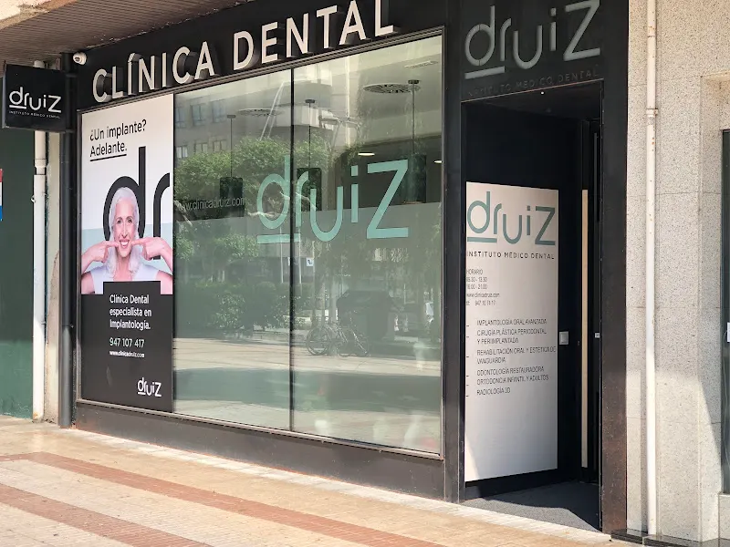 Clínica dental DRuiz - Dr. Álvaro Ruiz - Clínica dental en Burgos